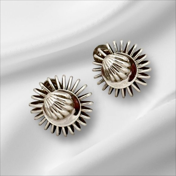 Vintage Coro Silver Tone Screwback Earrings - Picture 2 of 7